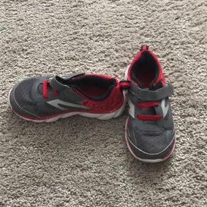 Kids gym shoes